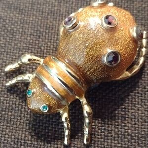 Vintage Gold tone Enamel bug insect brooch/pin